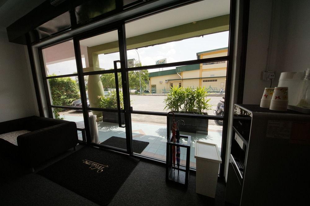 Tulip Hotel Ipoh Bagian luar foto