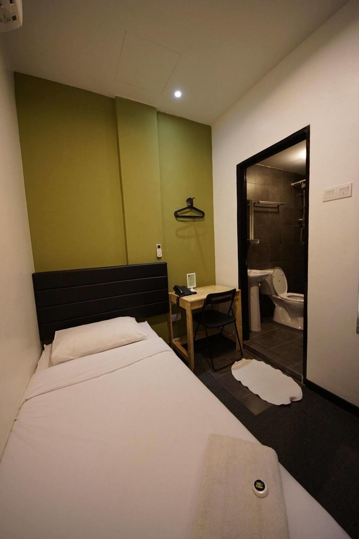 Tulip Hotel Ipoh Bagian luar foto