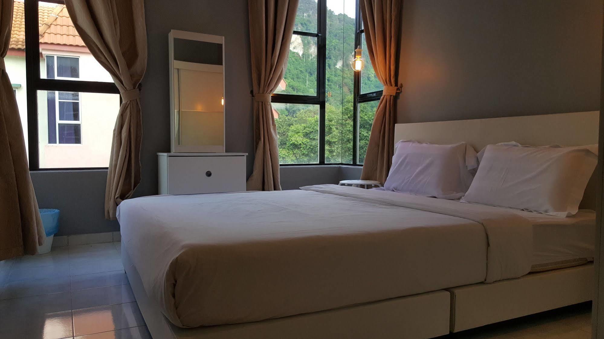 Tulip Hotel Ipoh Bagian luar foto