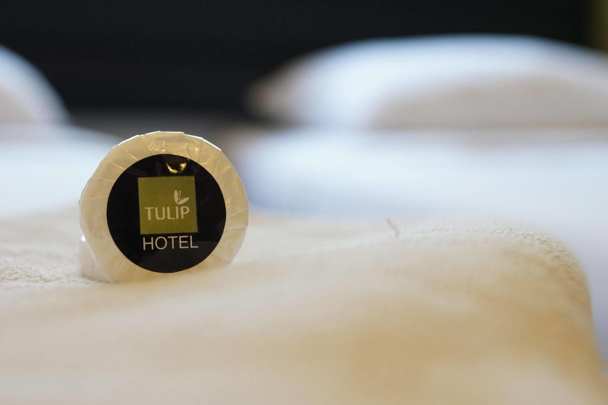 Tulip Hotel Ipoh Bagian luar foto