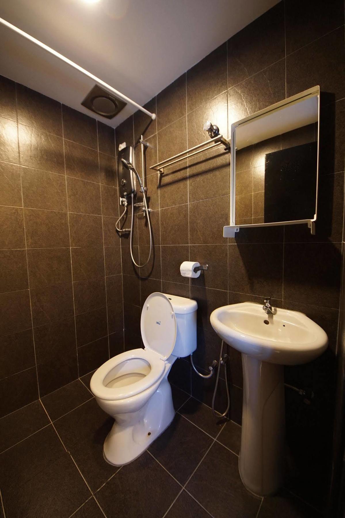 Tulip Hotel Ipoh Bagian luar foto