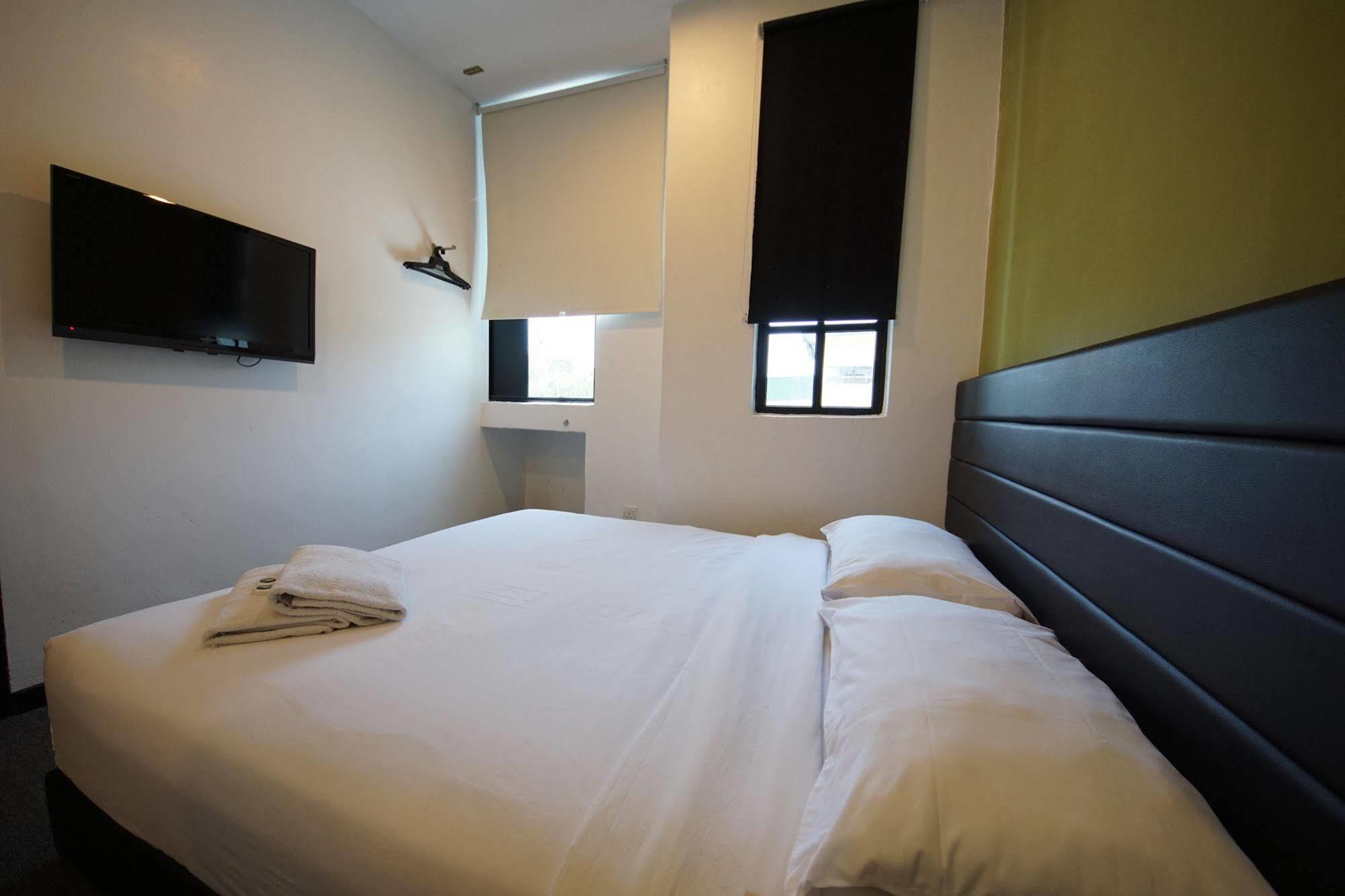Tulip Hotel Ipoh Bagian luar foto