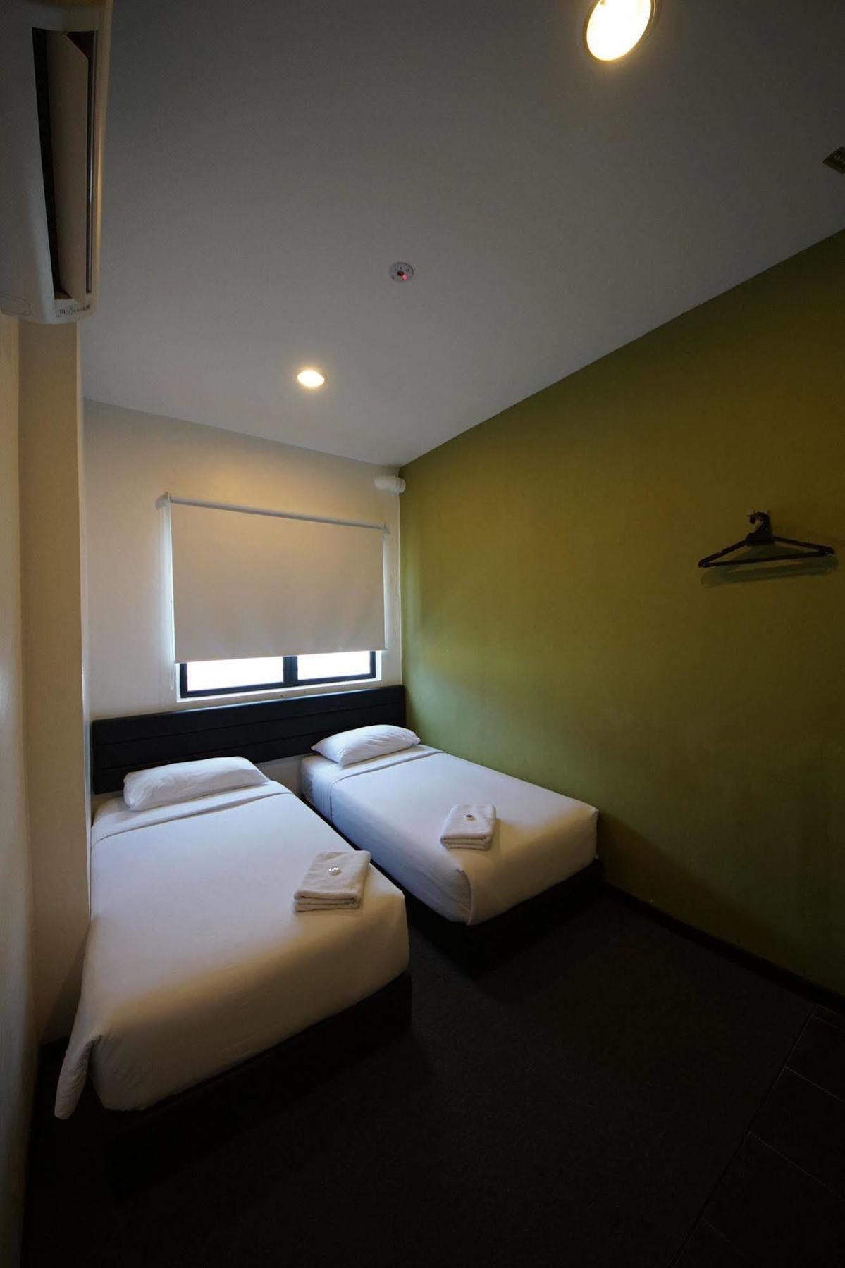 Tulip Hotel Ipoh Bagian luar foto